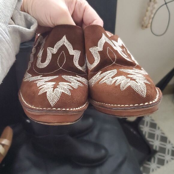 Donald J. Pliner Bozza Western Suede Clogs in Brandy Size 7 - Picture 14 of 14